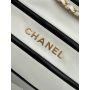 Chanel 22 Small Handbag-white/black