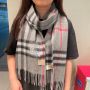 Buerberry Classic Check Cashmere scarf